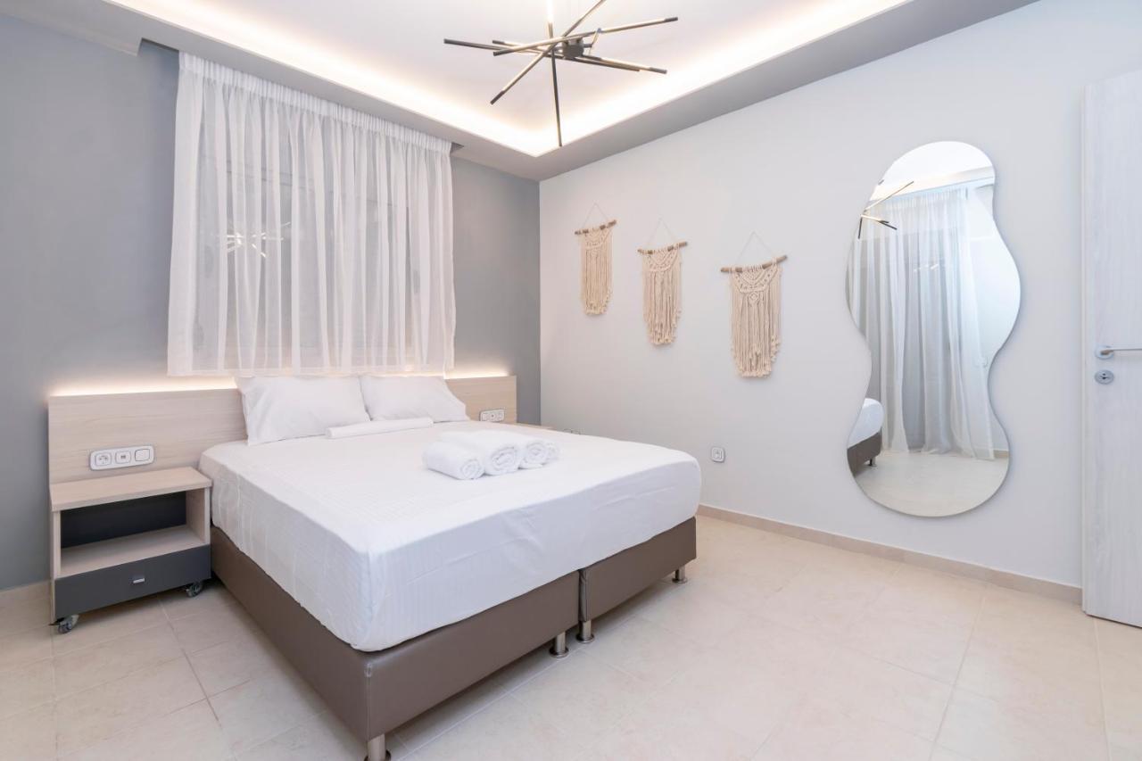 Sithoniars Luxury Ground Floor With Private Garden Apartment