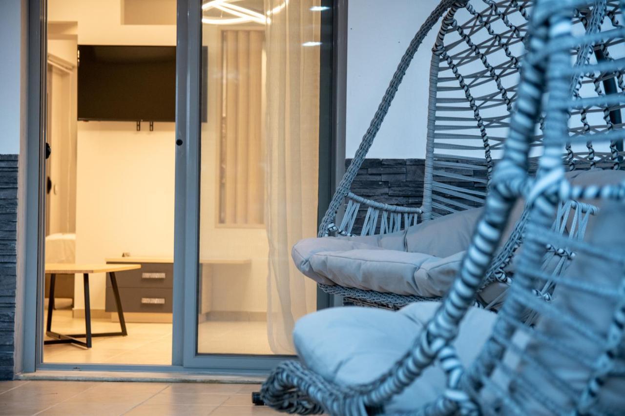 Sithoniars Luxury Ground Floor With Private Garden *
