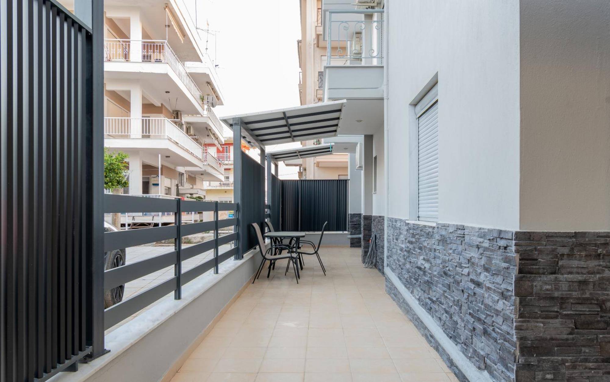 Sithoniars Luxury Ground Floor With Private Garden
