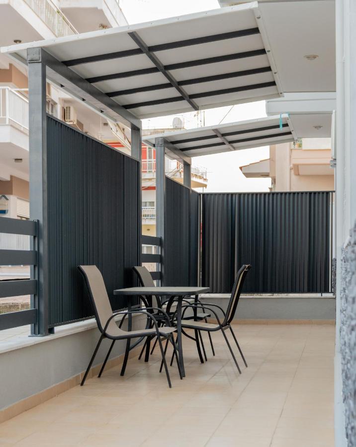 Apartment Sithoniars Luxury Ground Floor With Private Garden