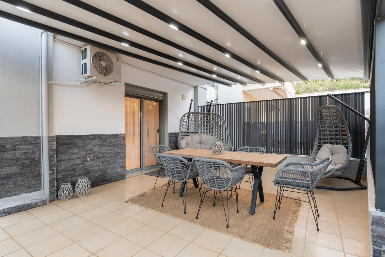 Sithoniars Luxury Ground Floor With Private Garden Apartment