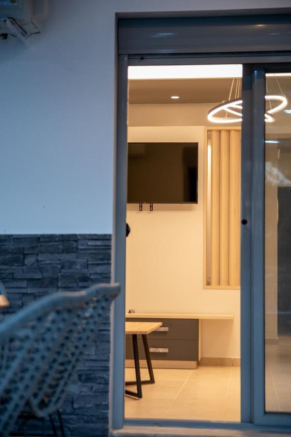 Sithoniars Luxury Ground Floor With Private Garden Neos Marmaras